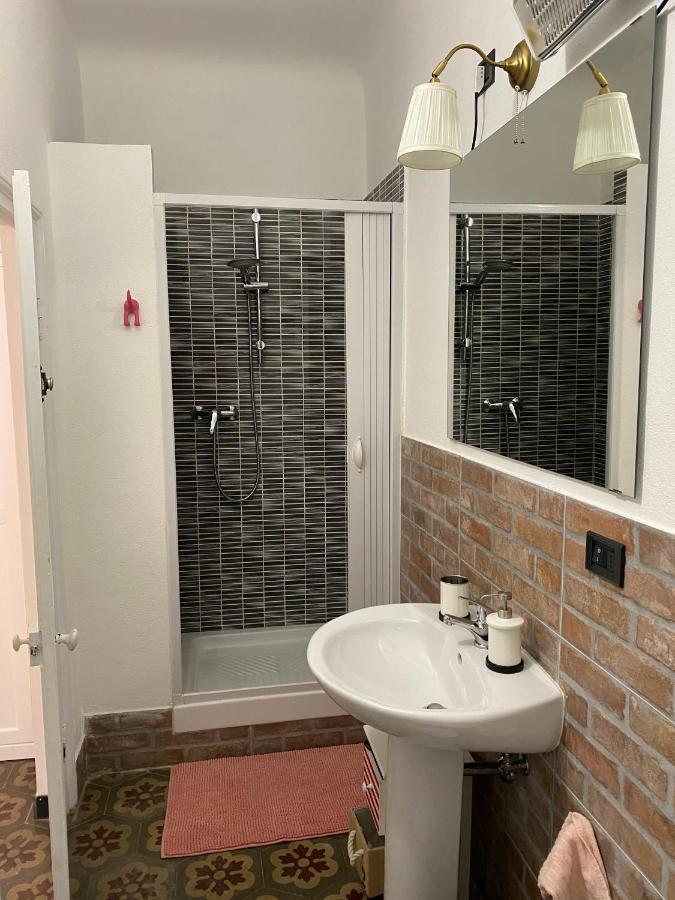 B&B Dormire Dai Grimaldi Genua Exterior foto