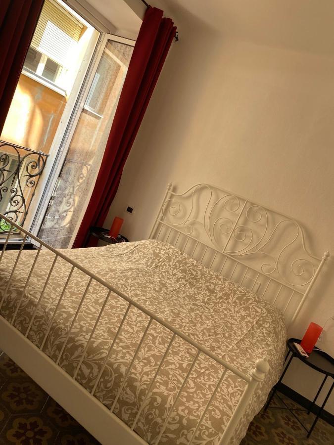 B&B Dormire Dai Grimaldi Genua Exterior foto